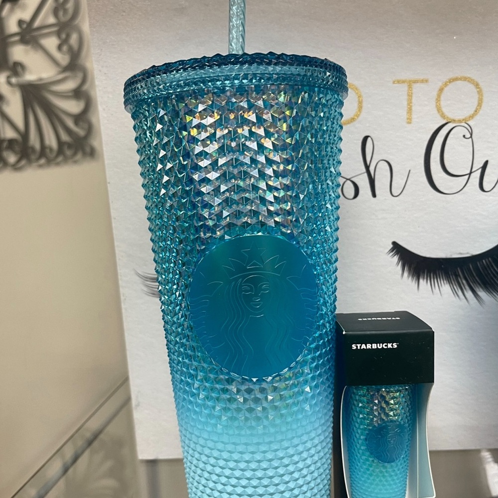 Meet your Posher, Chakiena